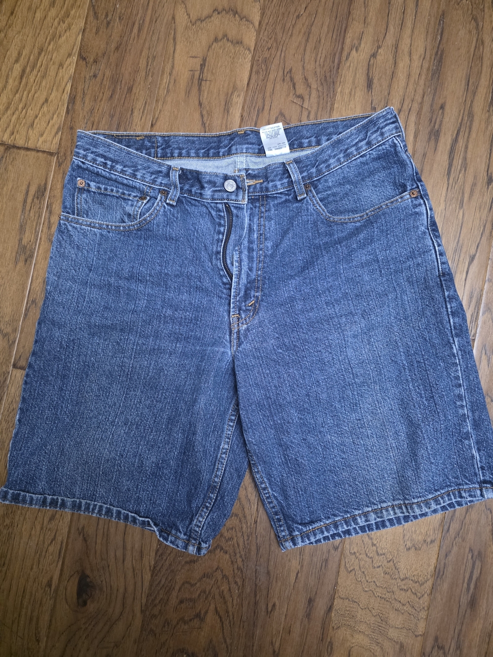 Levi's Men's Denim Shorts in Classic Blue sz 34
